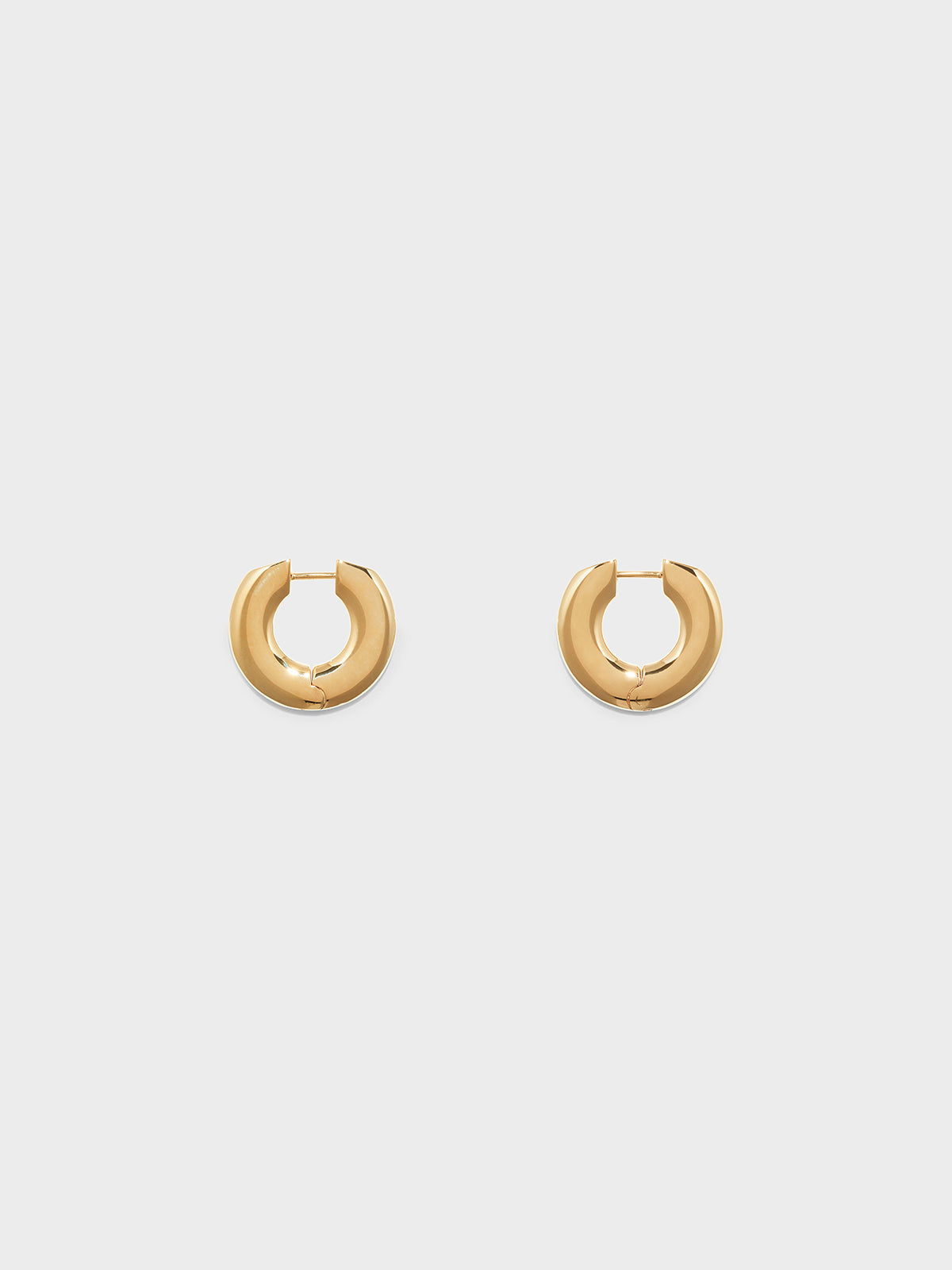 Aeyde | Ada Medium 18kt Gold-Plated Hoop Earrings for Women | Luxury Materials | Handmade in Italy | Material Details