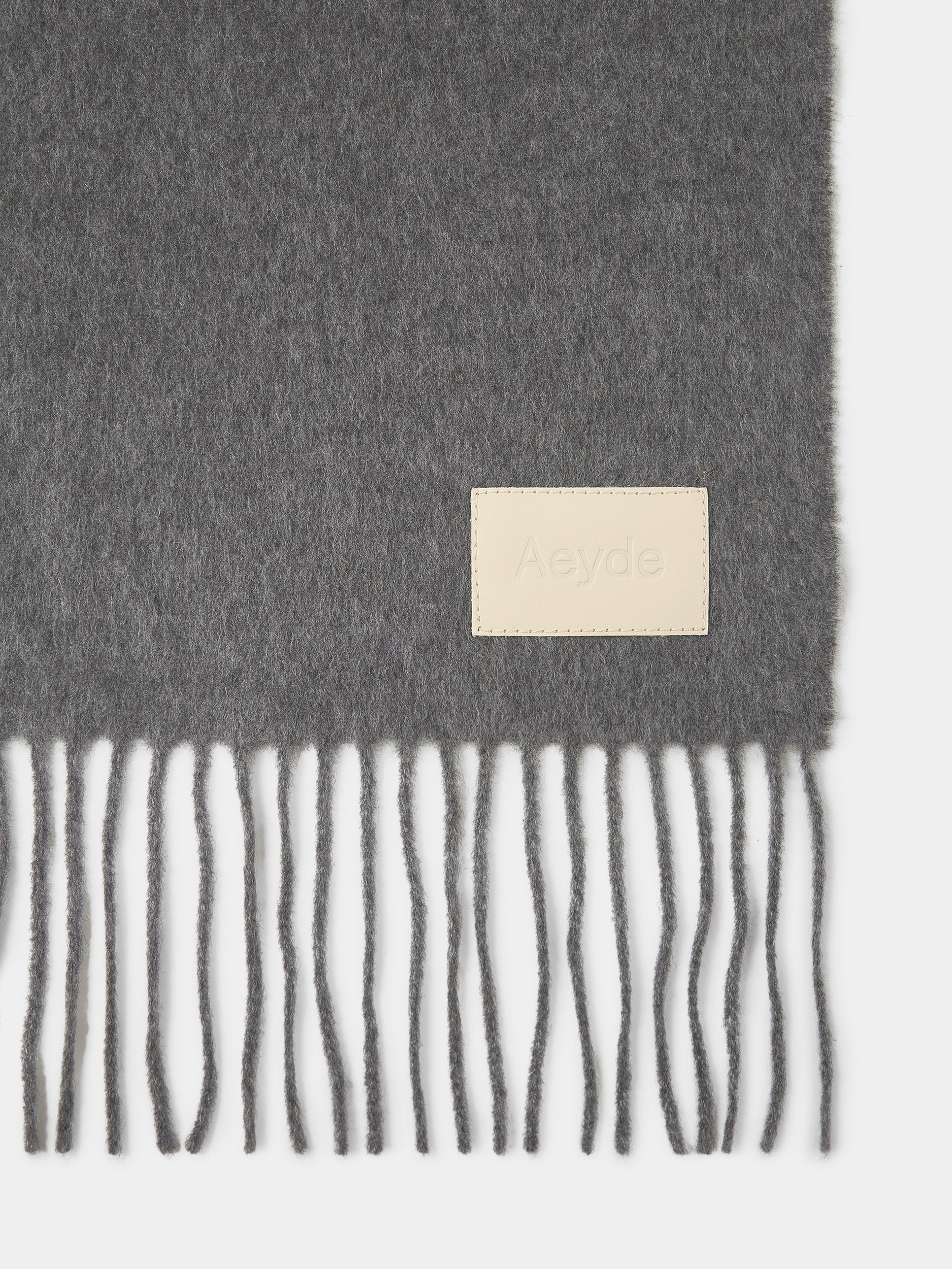 Aeyde | Bela Cashmere Scarves for Women | Grey Cashmere | Luxury Materials | Handmade in Italy | Material Details