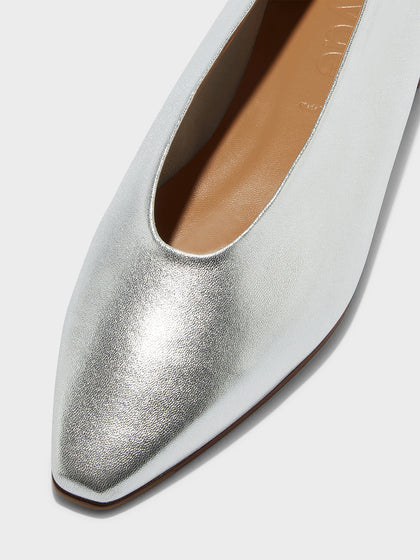 Aeyde | Betty Leather Square-Toe Ballet Flats Leather Flats, Ballerina for Women | Silver Nappa | Pointed Toe | Flat Heel | Luxury Materials | Handmade in Italy