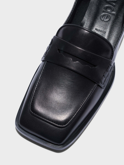 Aeyde | Blake Square-Toe Flats Leather Flats for Women | Black Calf | Square Toe | Flat Heel | Heel Details