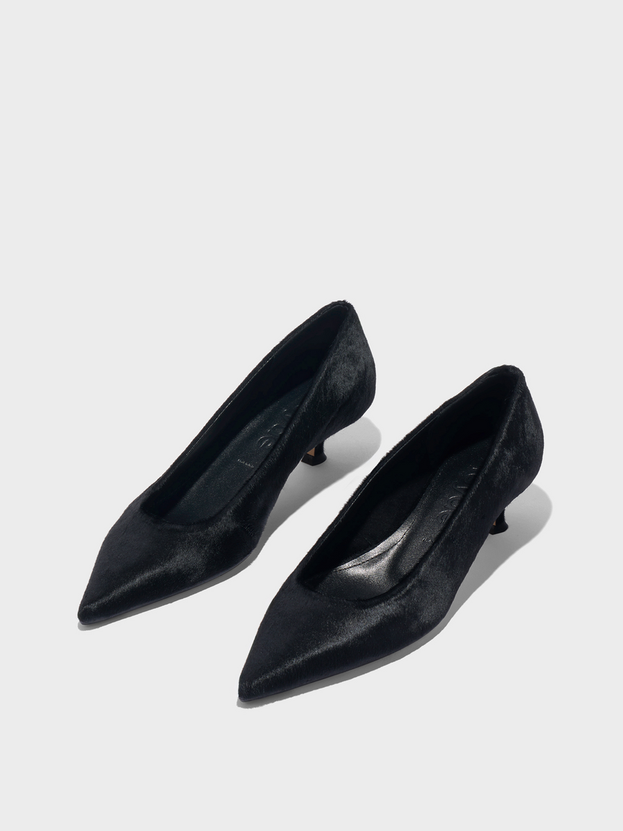 Aeyde | Cari Pony Hair Pumps Leather Pumps for Women | Black Ponyhair | Pointed Toe | Low Heel | On Feet
