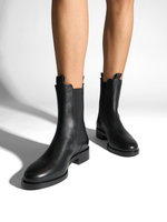 Caspar Leather Ankle Boots - Image 2