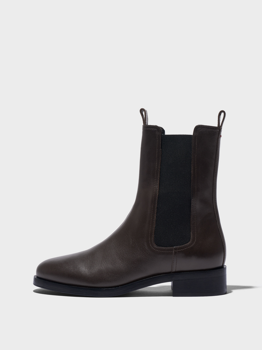 Aeyde | Caspar Leather Ankle Boots Leather Ankle Boots for Women | Moka Calf | Round Toe | Low Heel | Side View