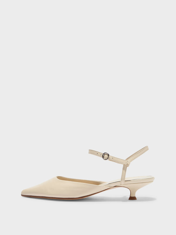 Aeyde | Colette Leather Pumps for Women | Creamy Nappa | Pointed Toe | Mid Heel | Side View