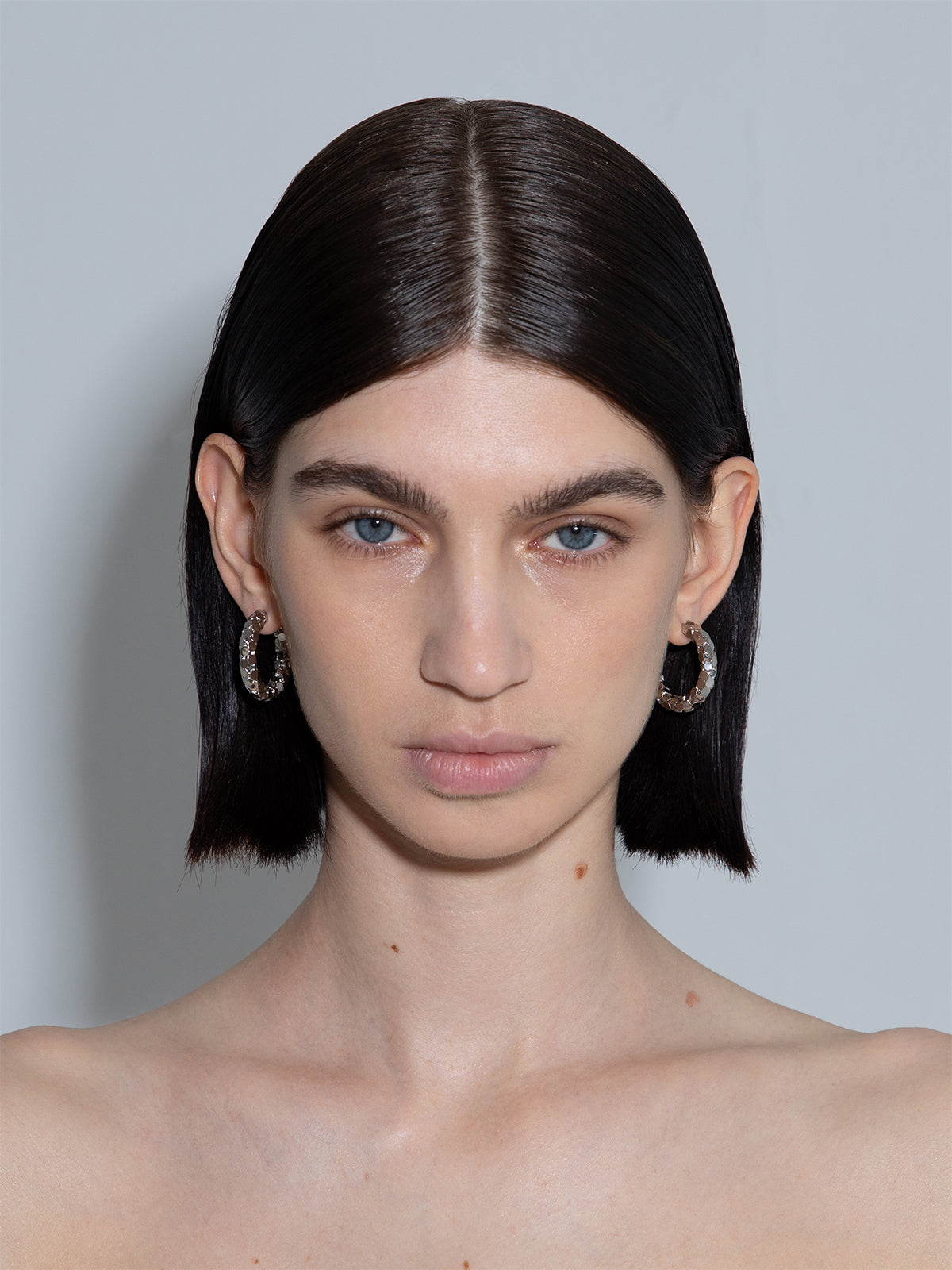 Cruz Palladium-Plated Hoop Earrings - Image 3