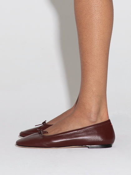 Aeyde | Delfina Leather Ballet Flats Leather Flats for Women | Port Nappa | Round Toe | Flat Heel | How to Style