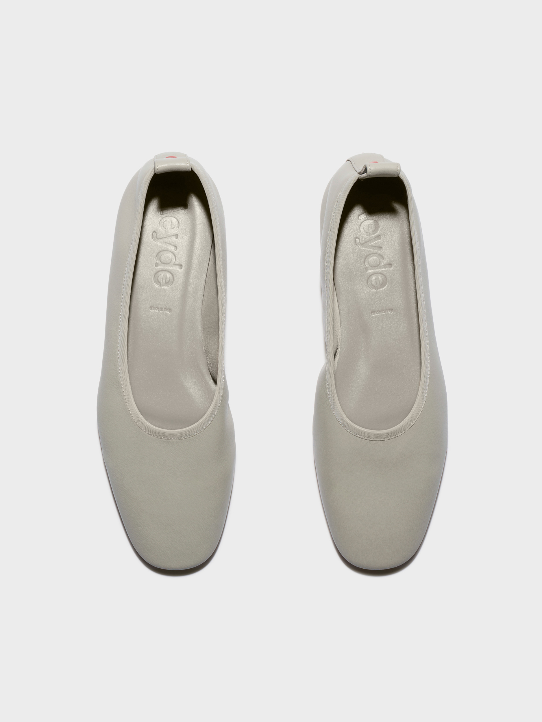 Aeyde | Dex Leather Flats Leather Flats for Women | Cloud Nappa | Round Toe | Flat Heel | Front View