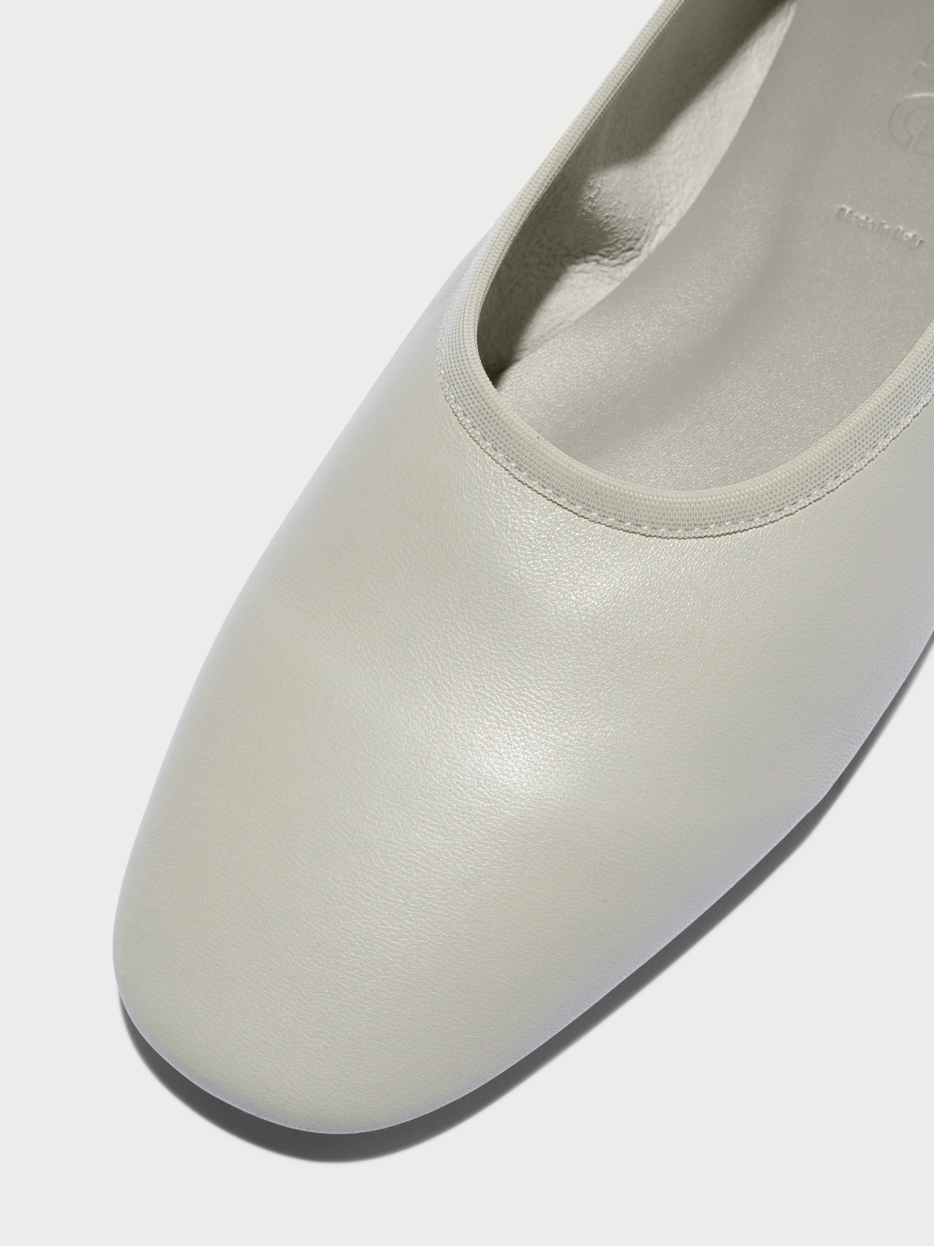 Aeyde | Dex Leather Flats Leather Flats for Women | Cloud Nappa | Round Toe | Flat Heel | Heel Details