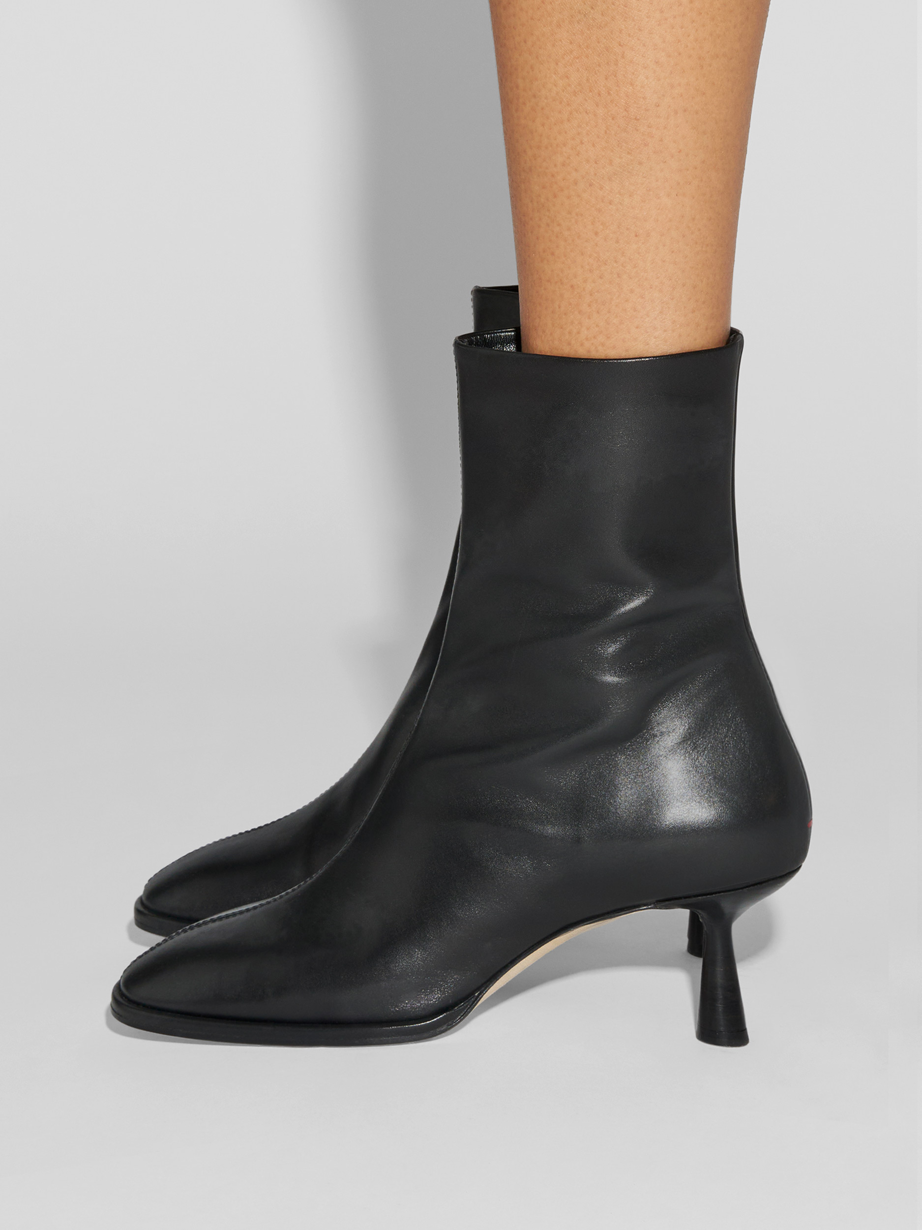 Aeyde | Dorothy Leather Ankle Boots Leather Ankle Boots for Women | Black Calf | Round Toe | Mid Heel | How to Style