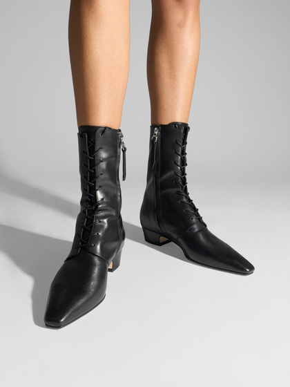 Aeyde | Elva Leather Ankle Boots Leather Ankle Boots for Women | Black Calf | Square Toe | Low Heel | On Feet