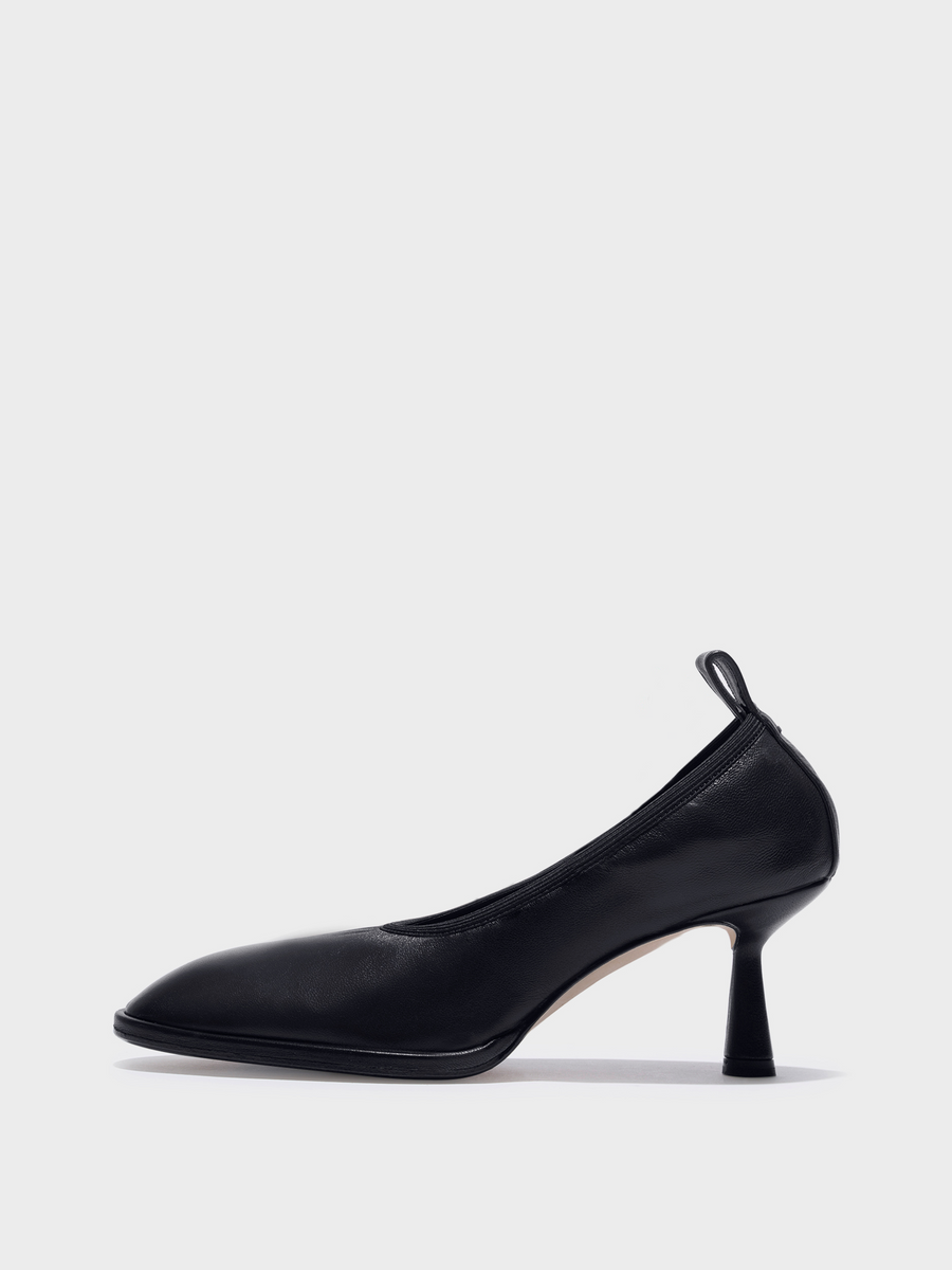 Aeyde | Giulia Stiletto Pumps Leather Pumps for Women | Black Nappa | Round Toe | Mid Heel | Side View