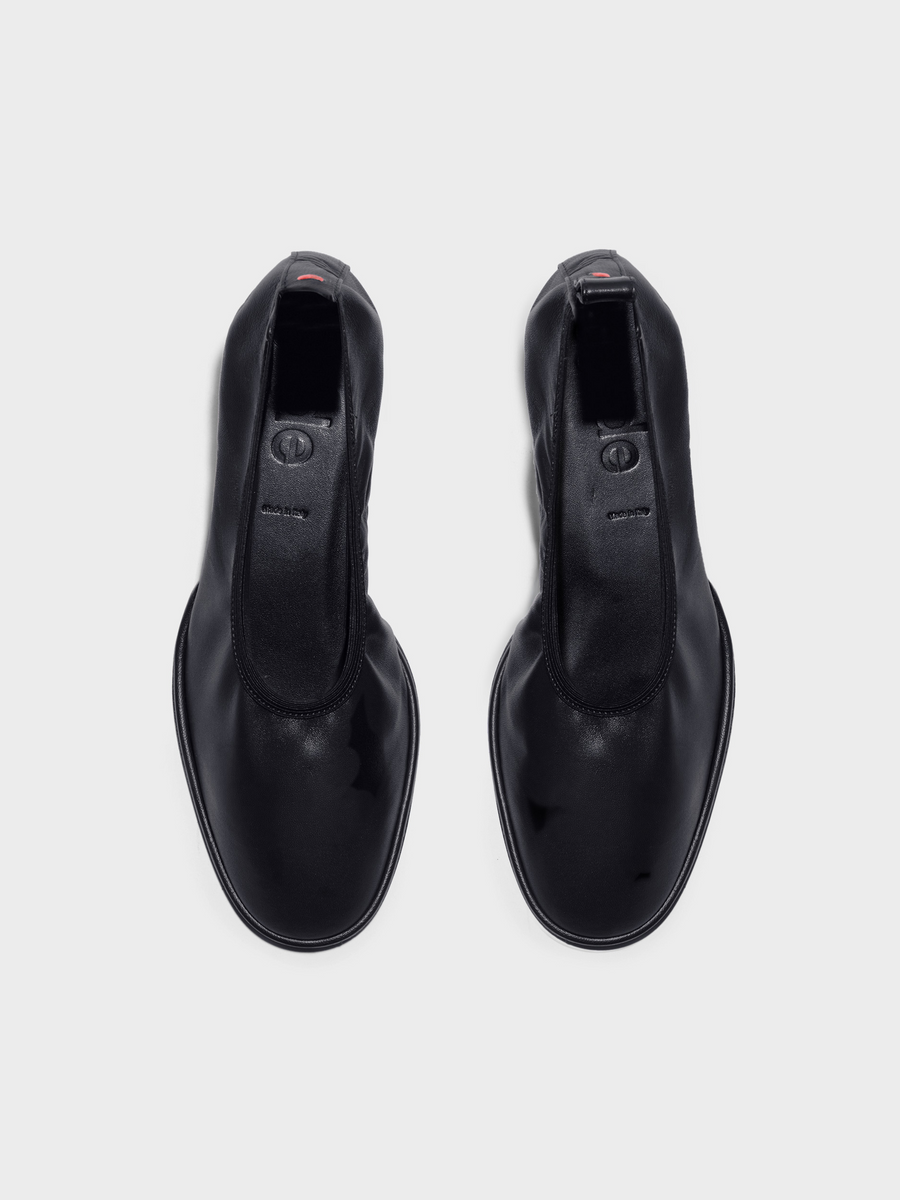 Aeyde | Giulia Stiletto Pumps Leather Pumps for Women | Black Nappa | Round Toe | Mid Heel | Front View