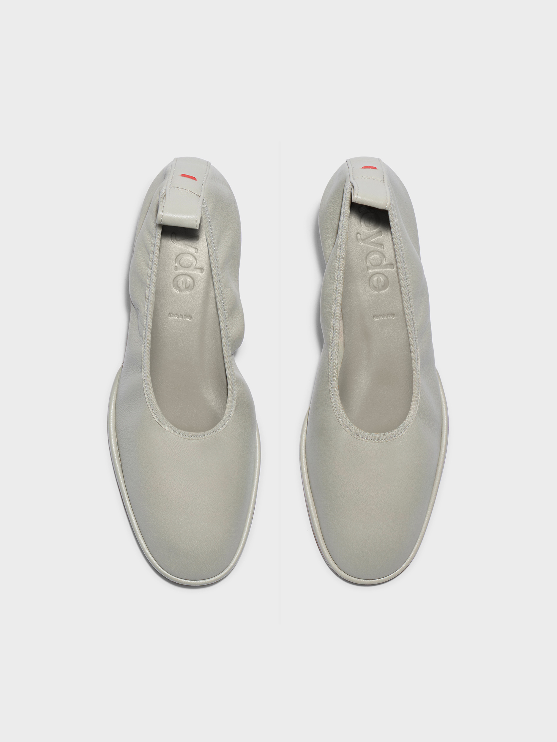 Aeyde | Giulia Stiletto Pumps Leather Pumps for Women | Cloud Nappa | Round Toe | Mid Heel | Front View
