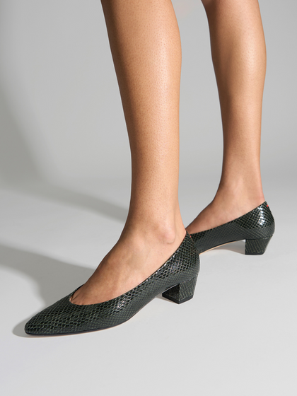 Aeyde | Helia Low-Cut Pumps Leather Pumps for Women | Moss Mini snake | Round Toe | Low Heel | On Feet