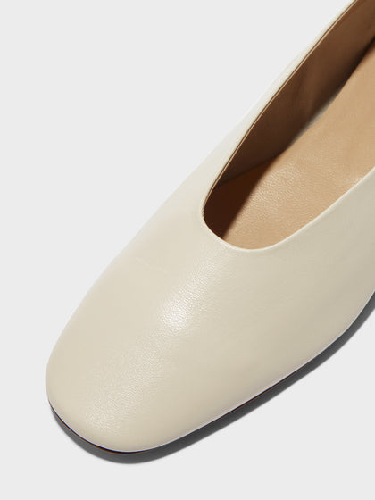 Aeyde | Kirsten Leather Flats for Women | Creamy Nappa | Round Toe | Flat Heel | Luxury Materials | Handmade in Italy