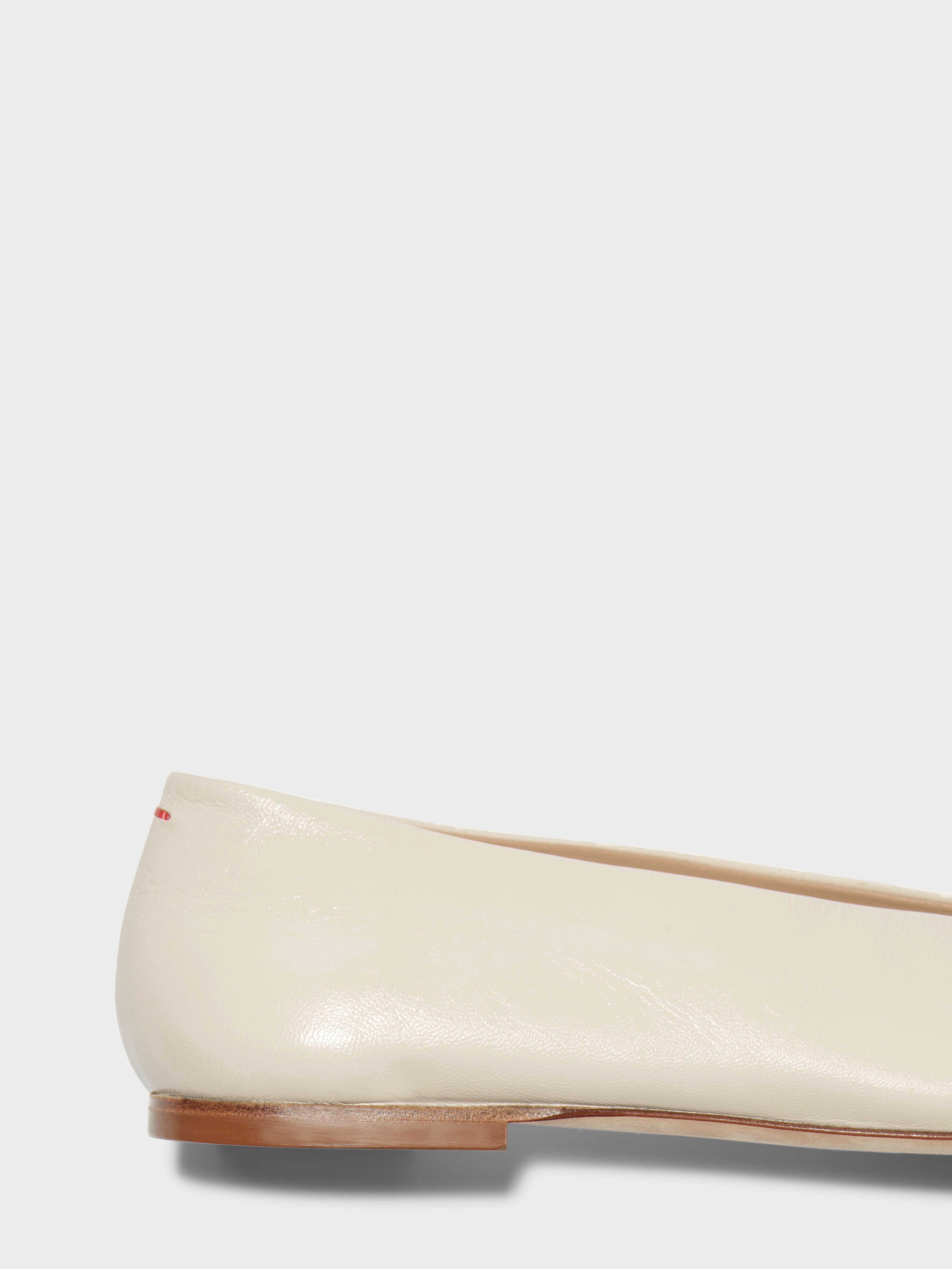 Aeyde | Kirsten Leather Flats for Women | Creamy Nappa | Round Toe | Flat Heel | Heel Details