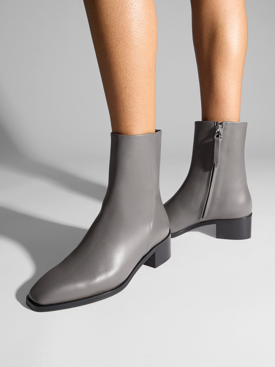 Aeyde | Lee Leather Ankle Boots Leather Ankle Boots for Women | Taupe Calf | Square Toe | Low Heel | On Feet