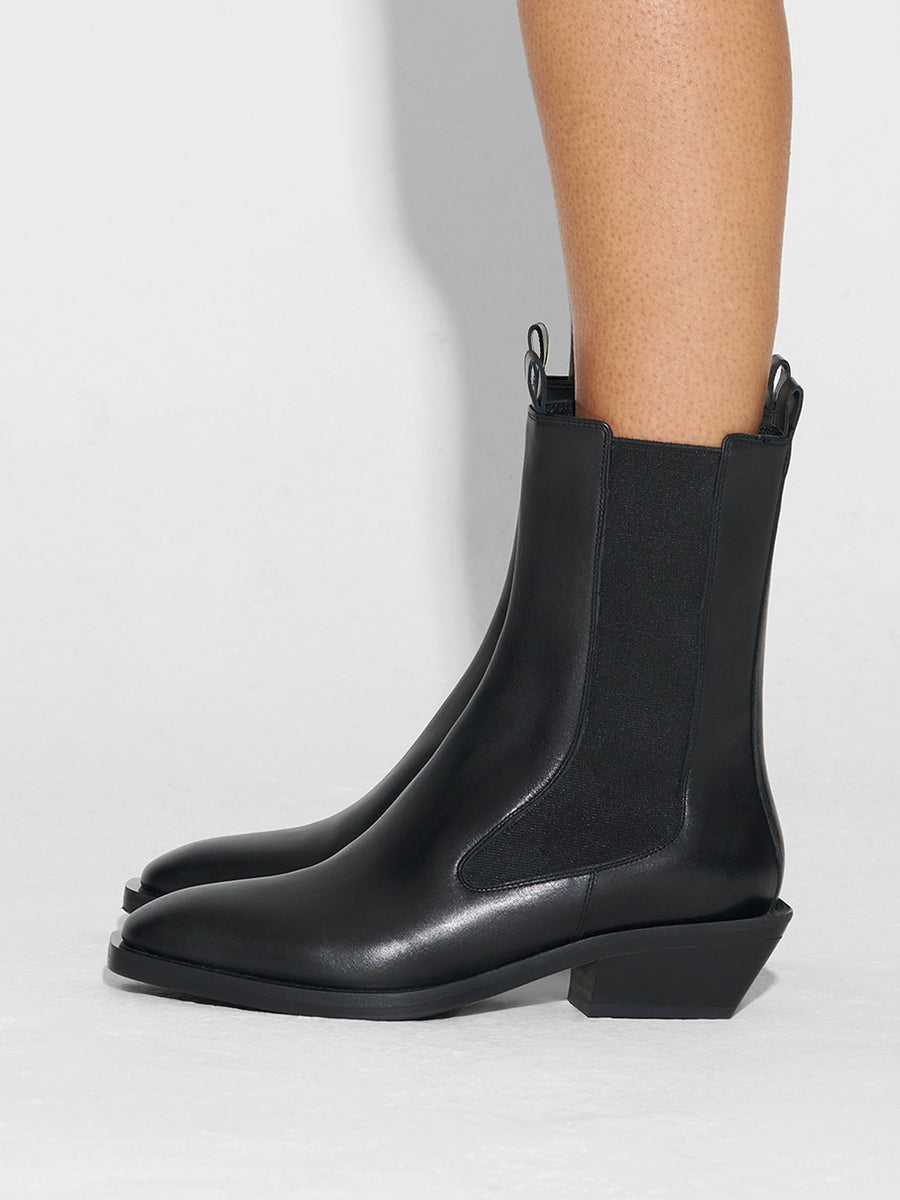 Luna Chelsea Boots