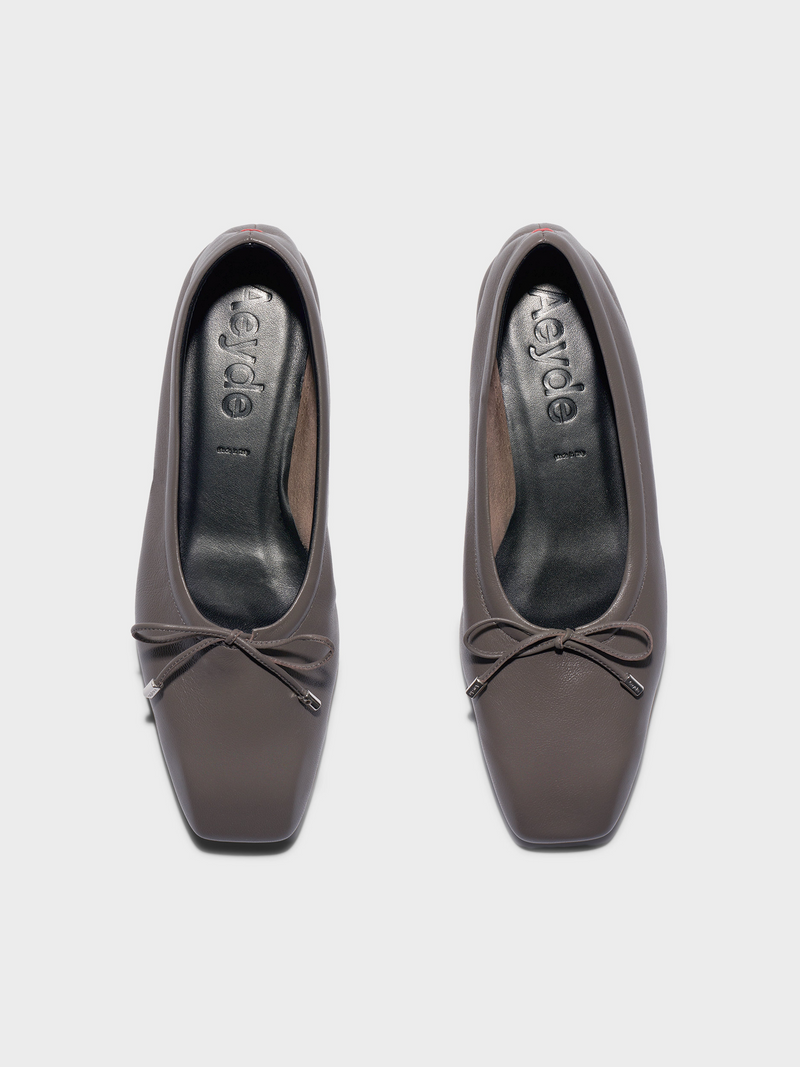 Nomi Glove-Fit Flats