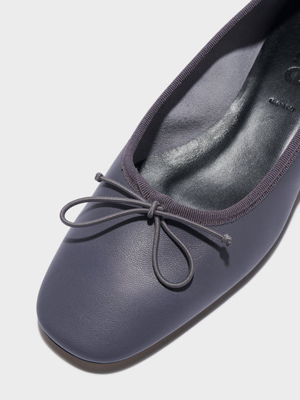 Aeyde | Onda Round-Toe Ballet Flats Leather Flats for Women | Dusty Purple Nappa | Round Toe | Low Heel | Heel Details