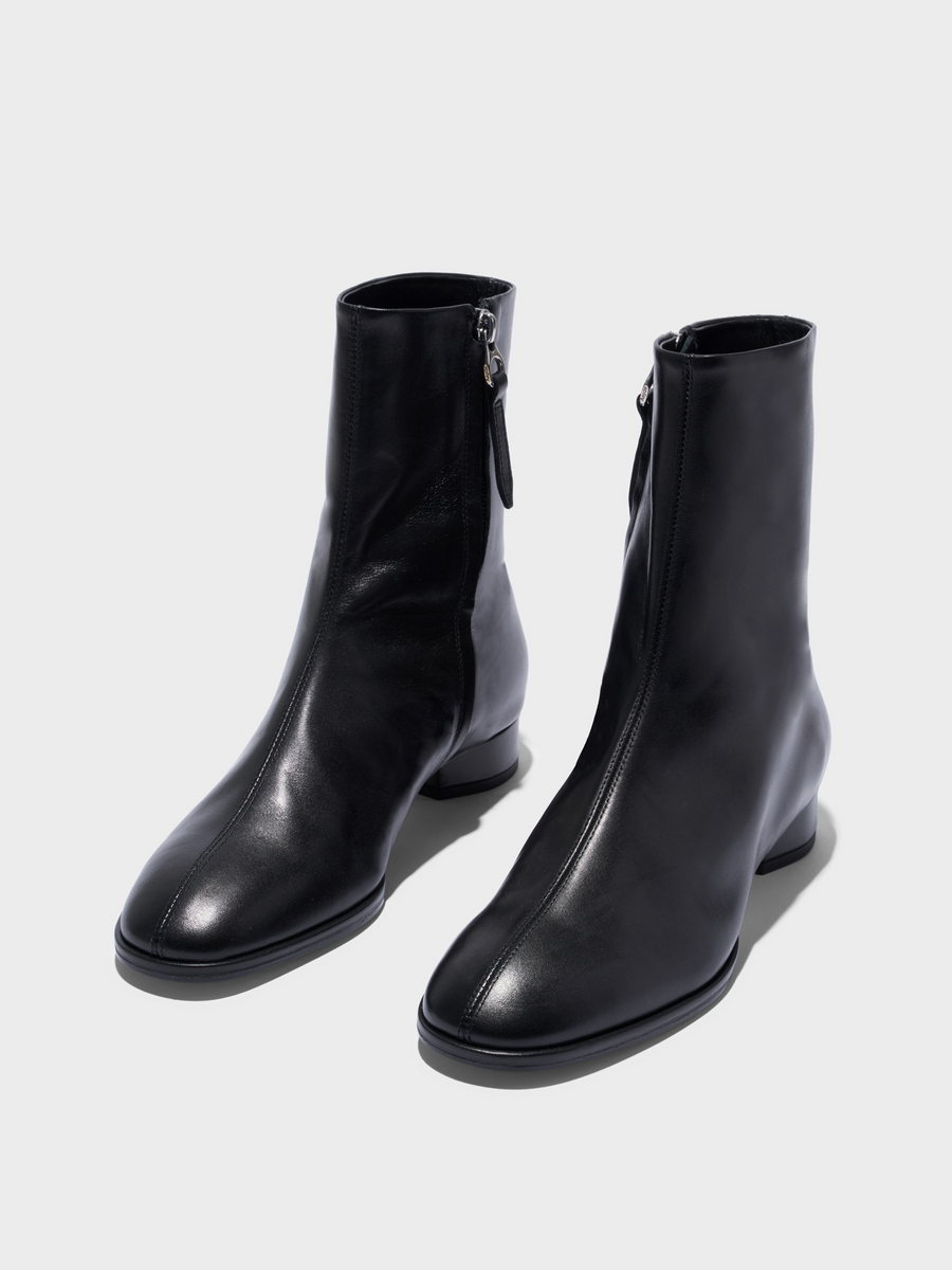 Aeyde | Roisin Leather Ankle Boots Leather Ankle Boots for Women | Black Calf | Round Toe | Low Heel | Luxury Materials | Handmade in Italy