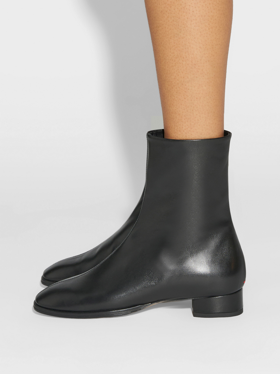Aeyde | Roisin Leather Ankle Boots Leather Ankle Boots for Women | Black Calf | Round Toe | Low Heel | How to Style