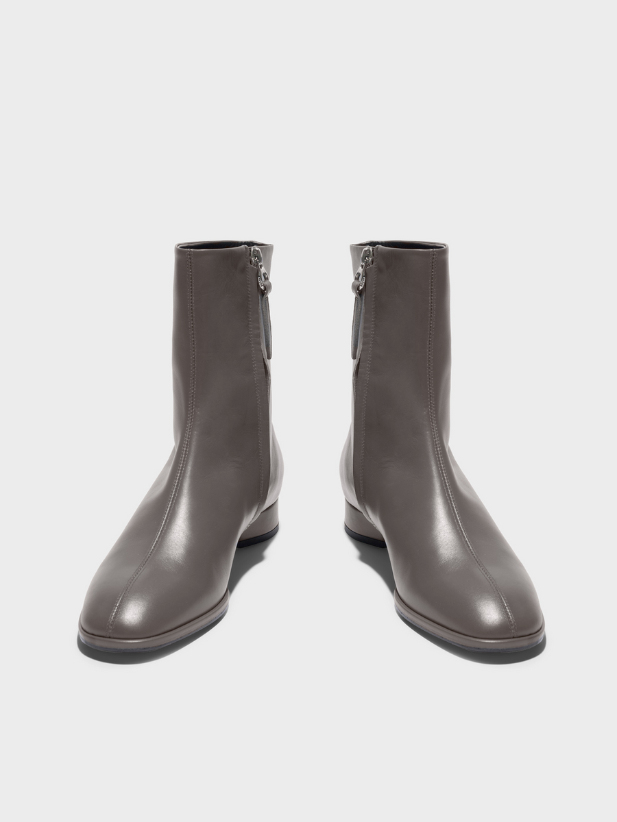 Aeyde | Roisin Leather Ankle Boots Leather Ankle Boots for Women | Taupe Calf | Round Toe | Low Heel | Front View