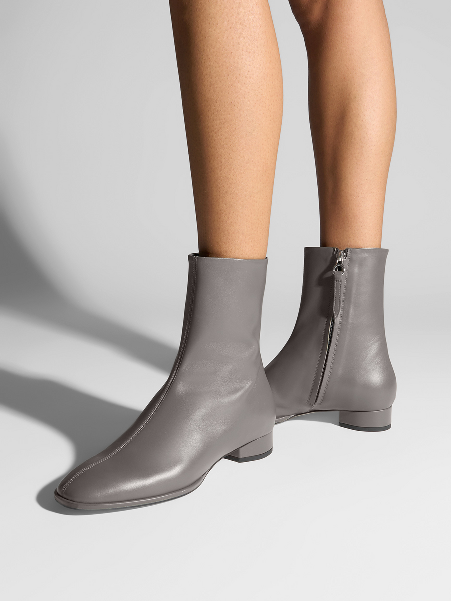 Aeyde | Roisin Leather Ankle Boots Leather Ankle Boots for Women | Taupe Calf | Round Toe | Low Heel | On Feet