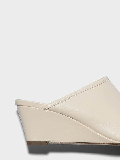 Aeyde | Suzanne Leather Heeled Sandals for Women | Creamy Nappa | Round Toe | Mid Heel | Heel Details