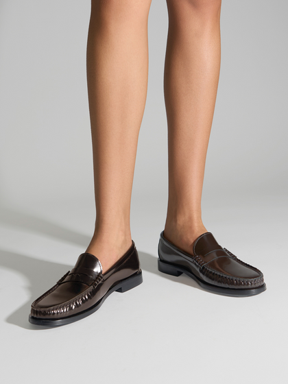 Aeyde | Terry Polido Leather Loafers Leather Flats for Women | Moka Polido | Round Toe | Low Heel | On Feet