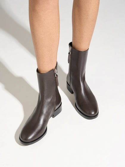 Aeyde | Vincent Leather Ankle Boots for Women | Moka Calf | Round Toe | Low Heel | On Feet