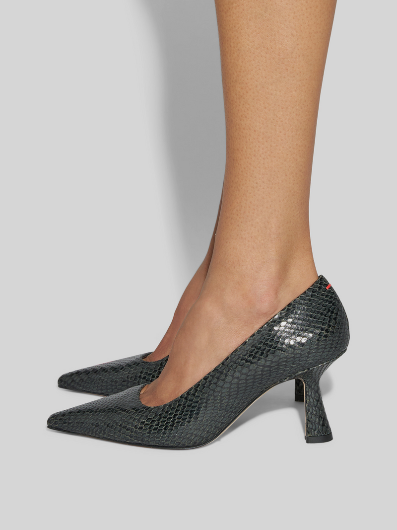 Zandra Chiseled Pumps