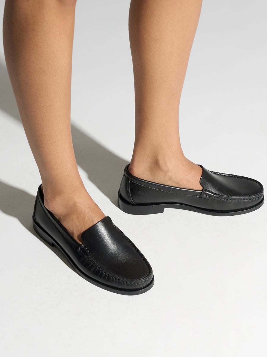 Aeyde | Arthur Leather Flats for Women | Black Calf | Round Toe | Flat Heel | On Feet