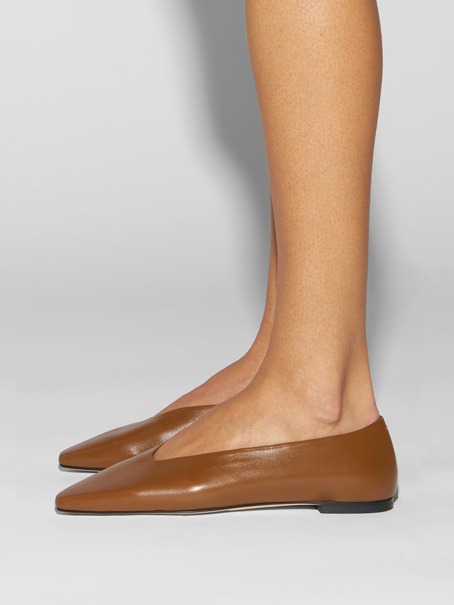Aeyde | Betty Leather Flats for Women | Tobacco Nappa | Square Toe | Flat Heel | How to Style