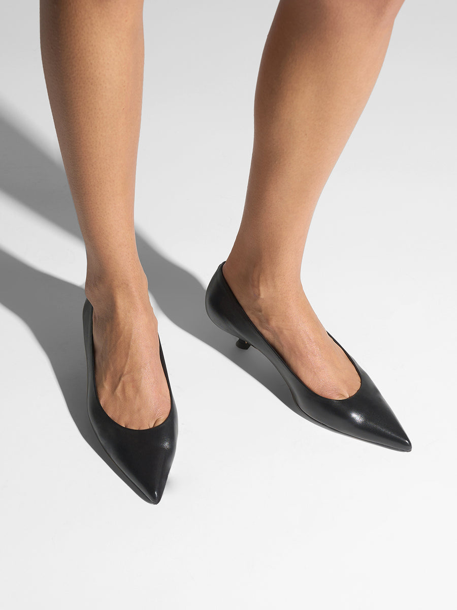 Aeyde | Cari Leather Pumps for Women | Black Nappa | Pointed Toe | Mid Heel | On Feet
