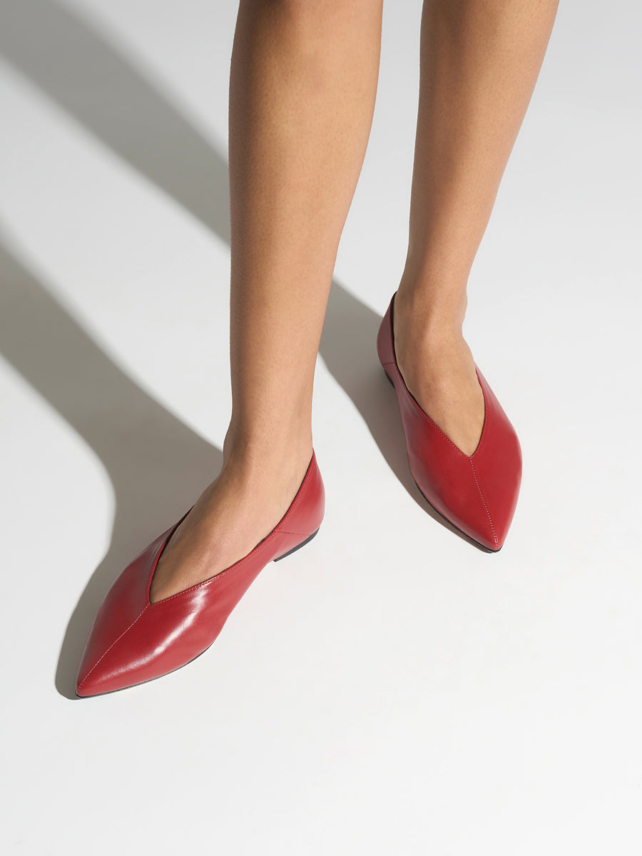 Aeyde | Moa Leather Flats for Women | Scarlet Nappa | Pointed Toe | Flat Heel | On Feet