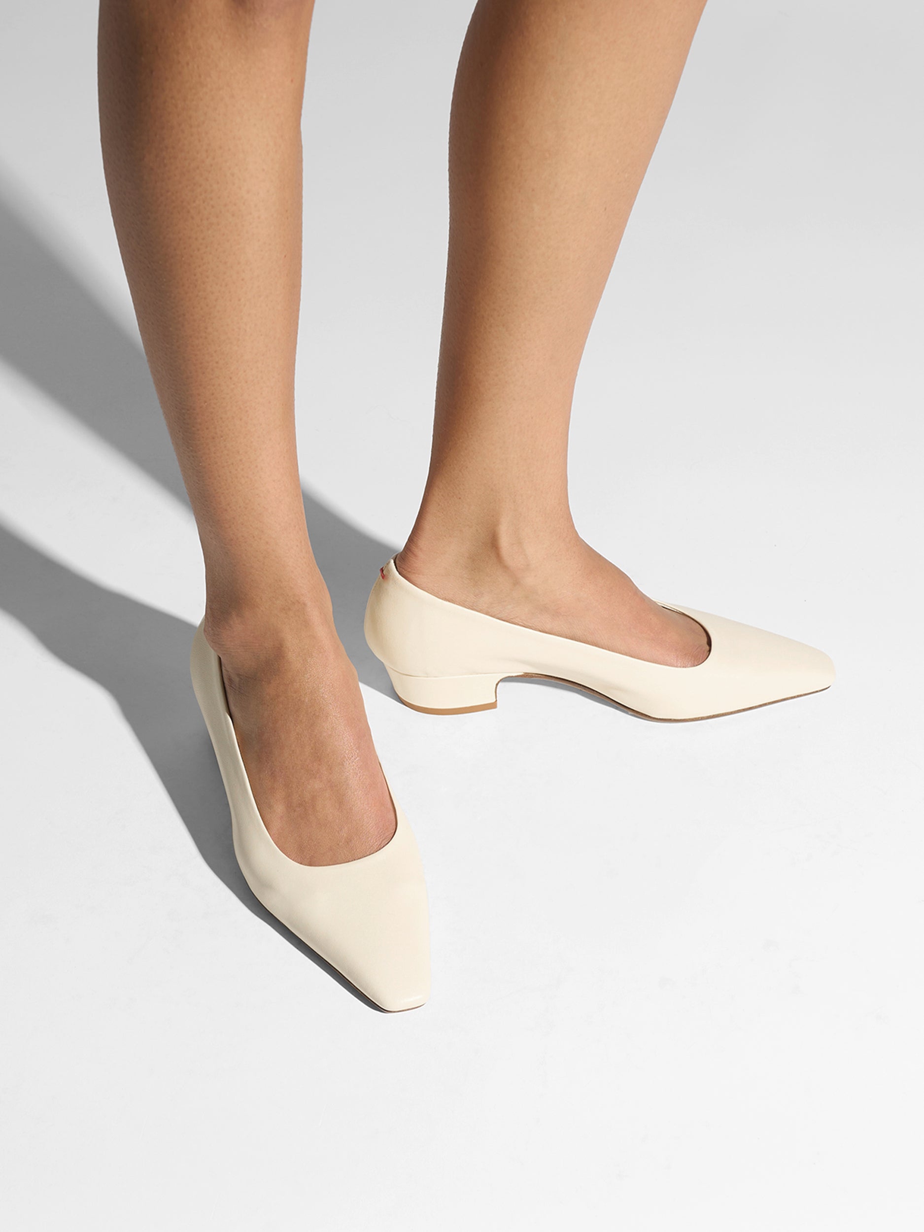 Aeyde | Rory Leather Pumps for Women | Creamy Nappa | Square Toe | Mid Heel | On Feet